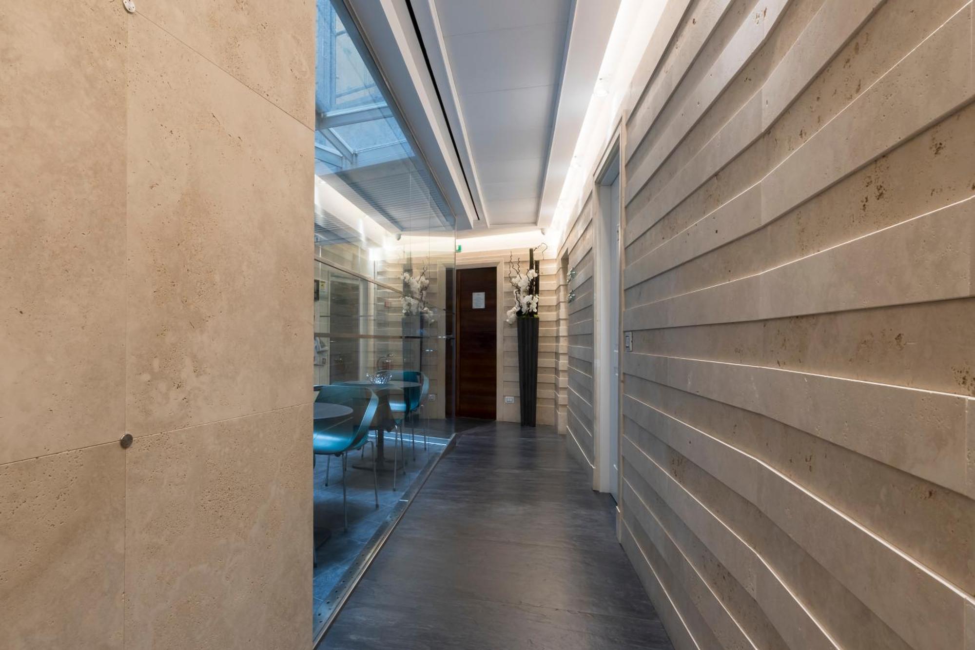 Stendhal Luxury Rom